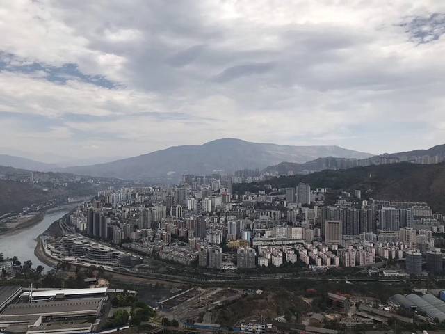 东区凤凰花公园