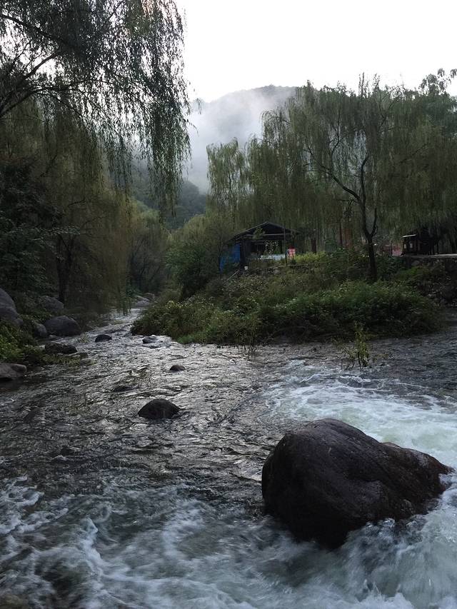 黄河三峡-凉亭