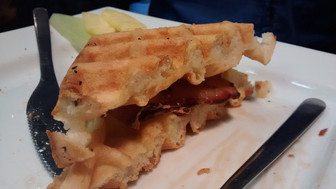 Staxx Burger Chicken and Waffle House的图片