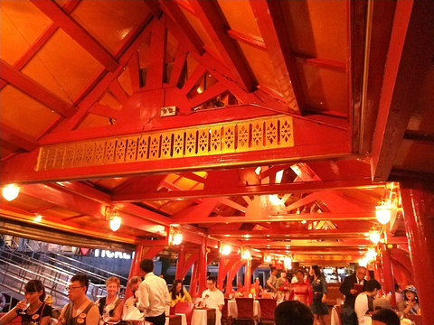 湄南河畔船餐厅旅游景点图片