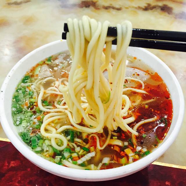 高原特色美食城蒸汽牛肉面