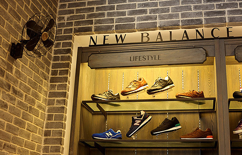 New Balance(上海市第一百货商店南京东路店)