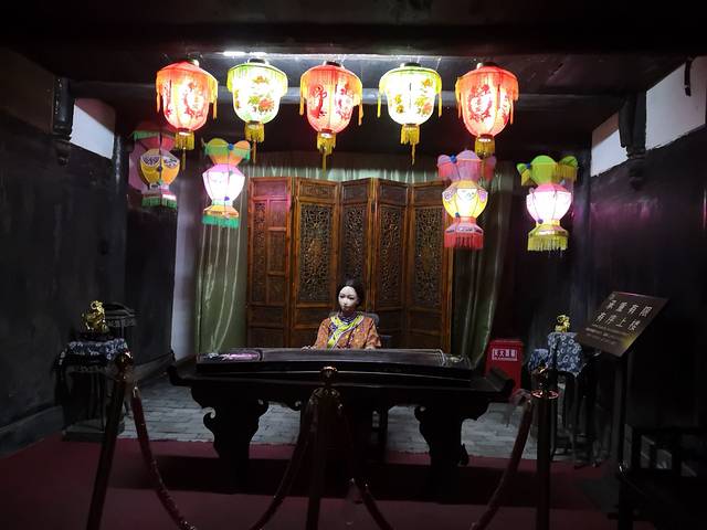 荣盛魁（旱船房）