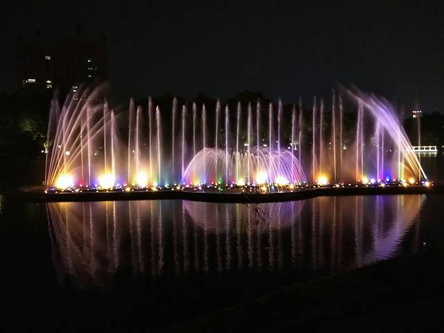 东湖广场文艺舞台