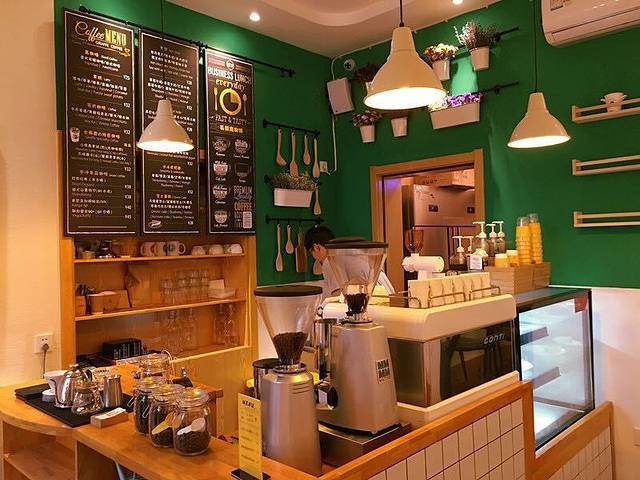 长颈鹿咖啡(大学路店)