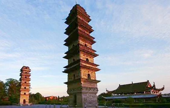 广教寺双塔旅游景点图片