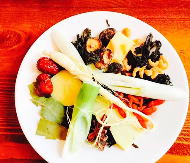 木苑格传统乌拉火锅.夜宵 真理道店