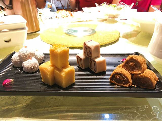 四季京味烤鸭店(猎德店)