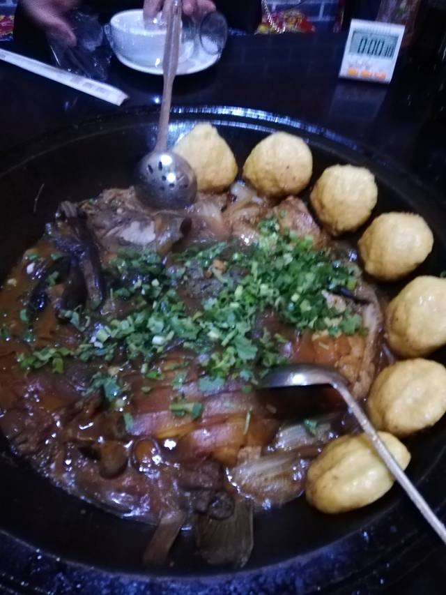 老马头铁锅炖江鱼