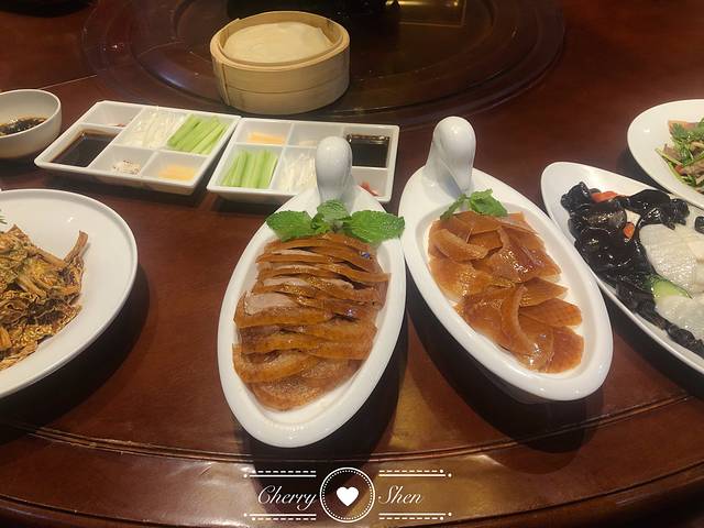 大鸭梨烤鸭店(鲁谷店)