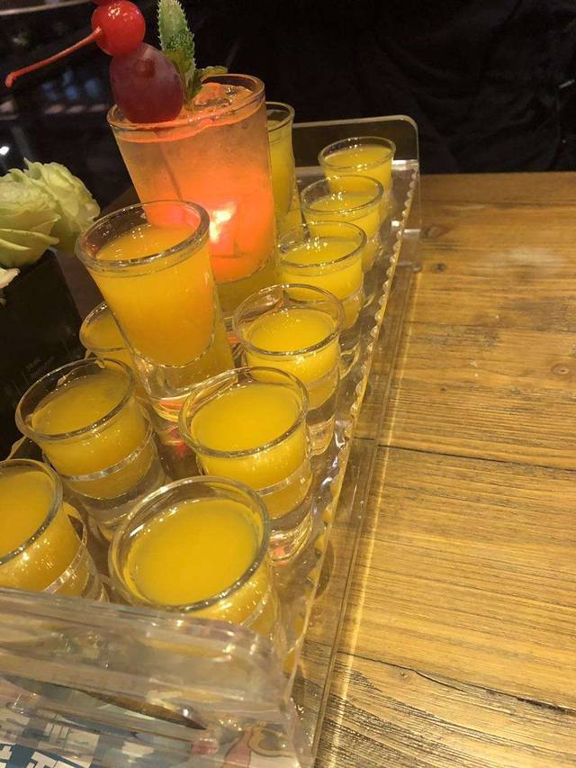 胡桃里音乐酒馆(南充店)