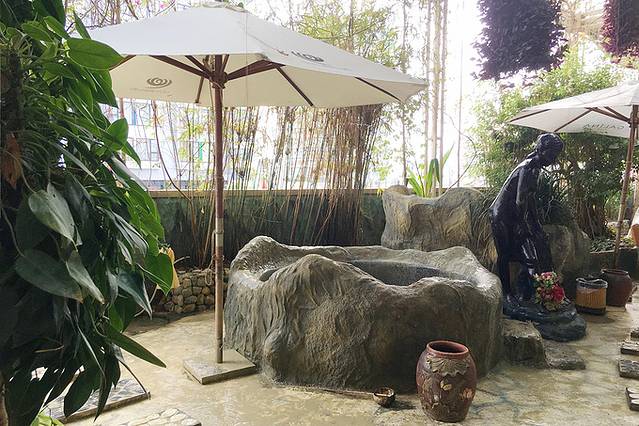 格林纳泥浴水疗