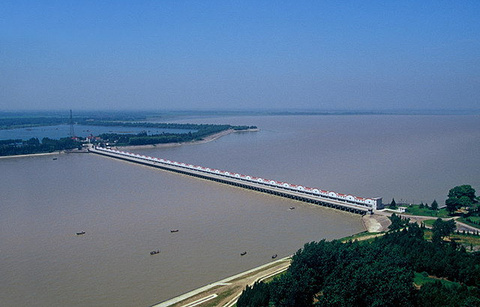 洪泽湖大堤的图片