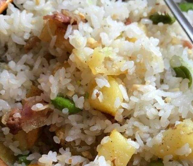 抚仙湖生态石锅鱼庄(衹园路店)