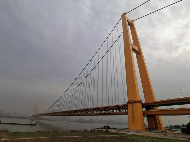 杨泗港长江大桥