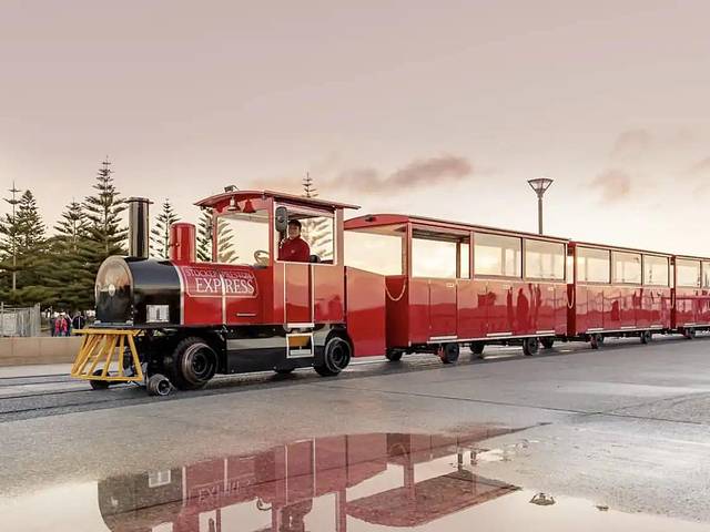 巴瑟尔顿栈桥小火车