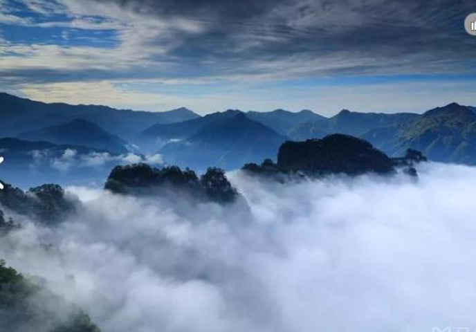 "以桃花山庄为代表的川北传统古村落错落其中，发源于此的巴山背二歌、爨坛戏等本土特色民俗文化浓郁厚重_光雾山旅游景区"的评论图片