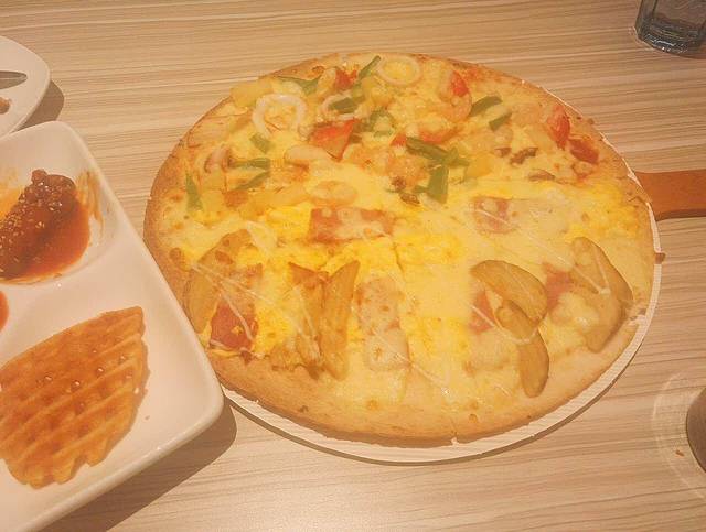 必胜客(丹霞店)