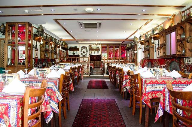 MADO Cafe & Restaurant