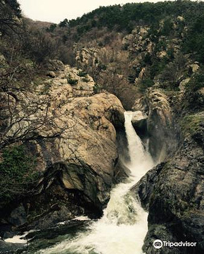 Suchurum Waterfall的图片