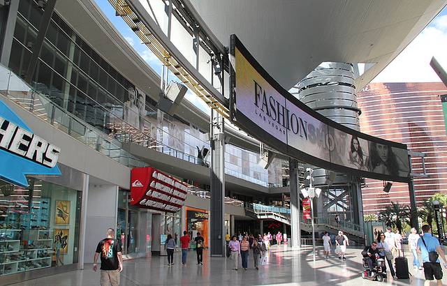 时尚秀购物中心