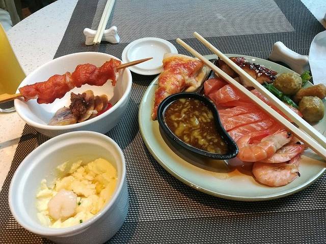 金陵饭店综合体(南京世界贸易中心店)