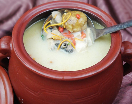 南国山珍老鸭汤的图片