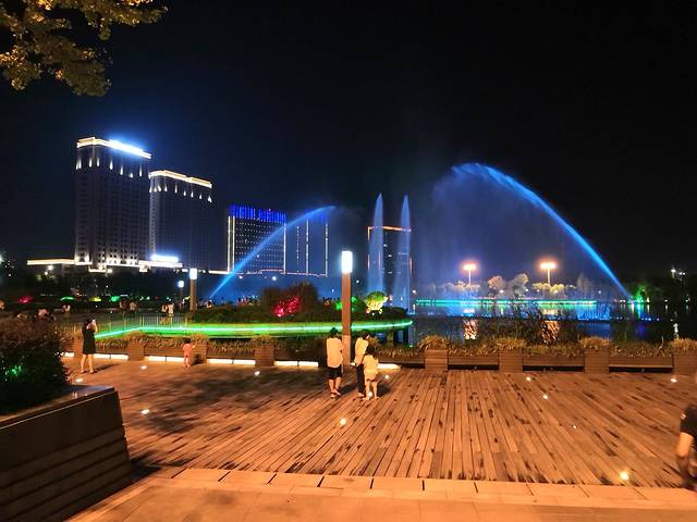 龙游河生态公园