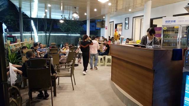 老柴房柴火鸡(航天立交店)