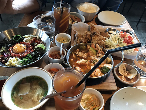 MOMOJEIN Korean Restaurant