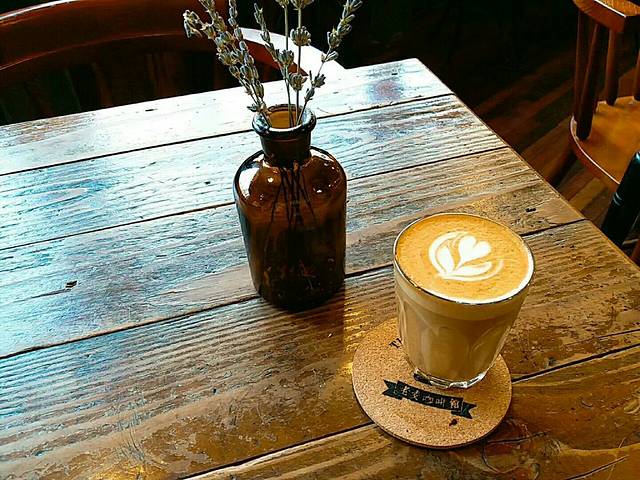 老麦咖啡馆·TheCottageBar(武康大楼店)