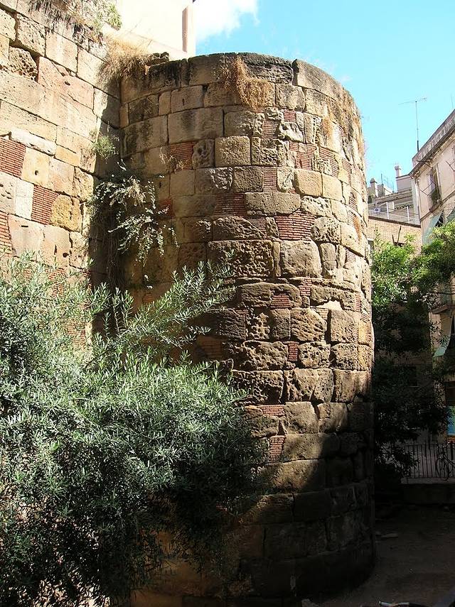 古罗马城墙高塔