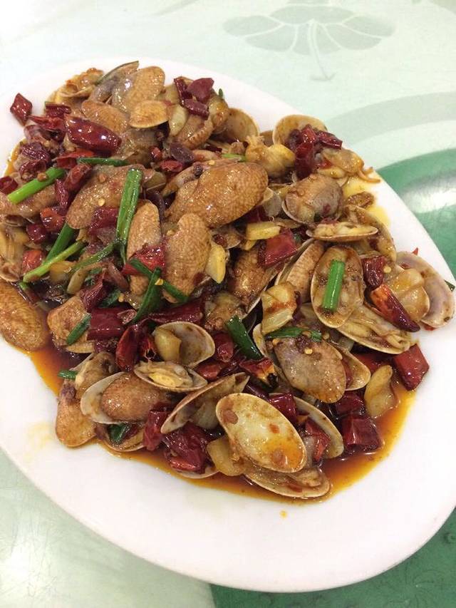 友谊路下岗职工海鲜加工广场-12排2号