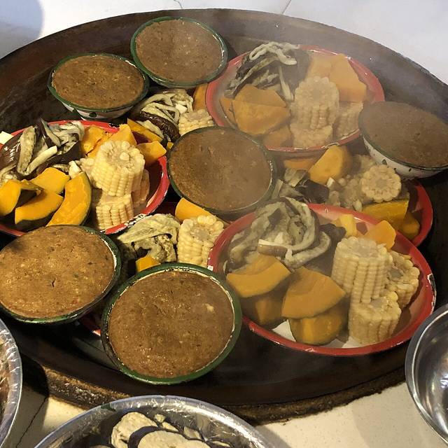 地主大院柴火铁锅炖·演绎