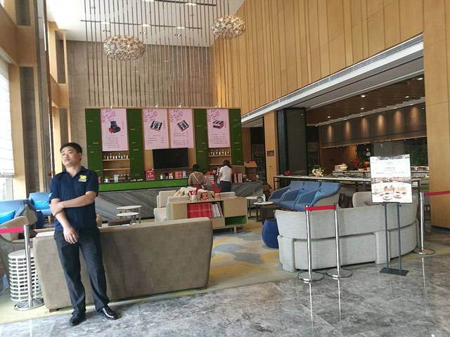 佛山希尔顿花园酒店·大堂吧花荟·品