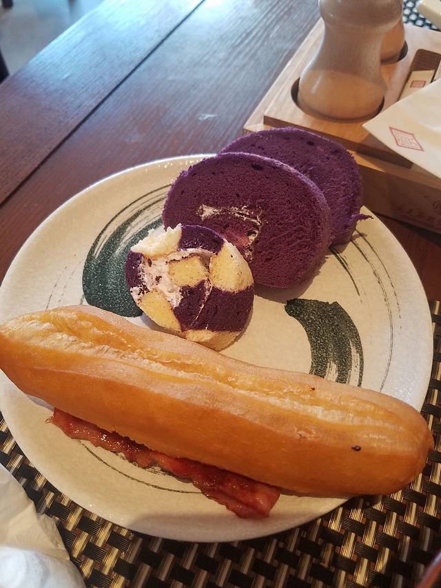 重庆大足石刻观堂·梵心小筑自助餐厅