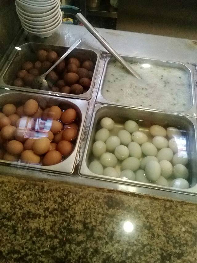 谭府楼小吃城(珠峰路店)