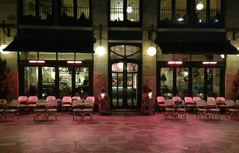 L'Enoteca di Mr. Brunello Restaurant & Wine Shop