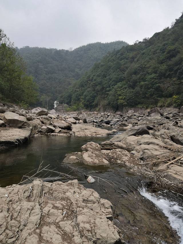 暂无评分 我要点评 浙江省宁波市海曙区章水镇杖锡村