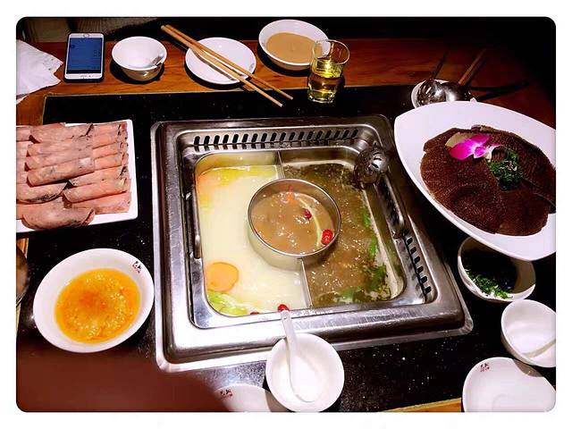 巴奴毛肚火锅(曼哈顿店)