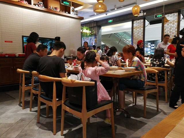 蔡明伟(银泰店)