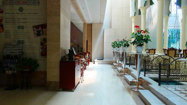 康城建国国际酒店餐饮部