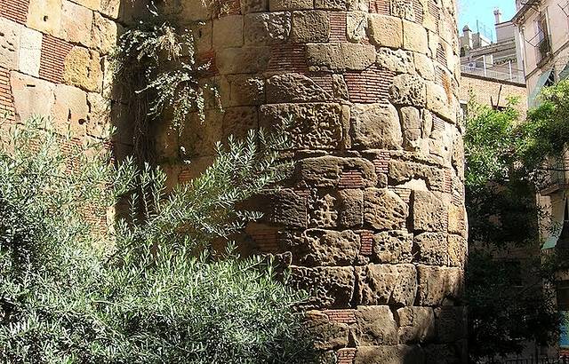 古罗马城墙高塔