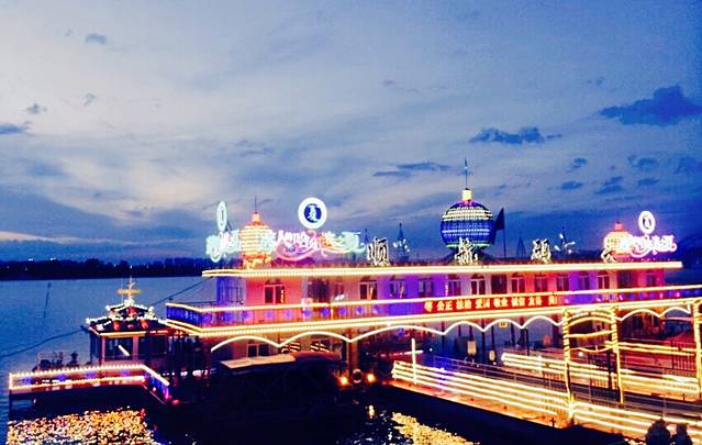 松花江游轮