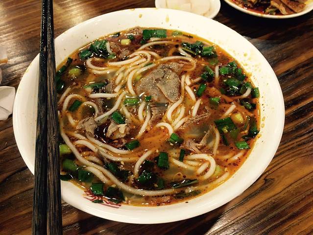 花记遵义虾子羊肉粉(学府路老店)