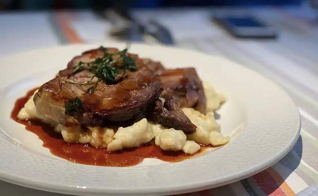 Menza Restaurant and Cafe