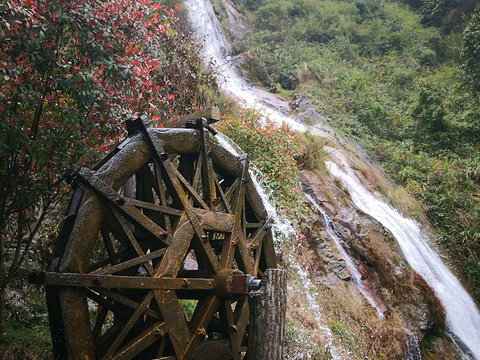 猴古山瀑布旅游景点图片