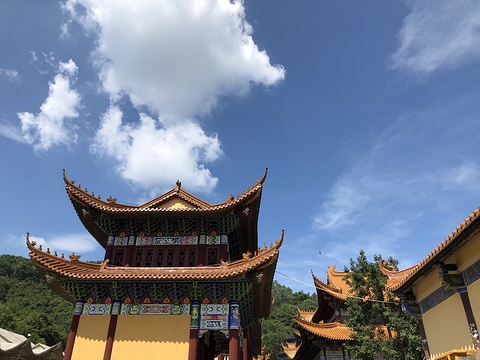 黄龙寺旅游景点图片
