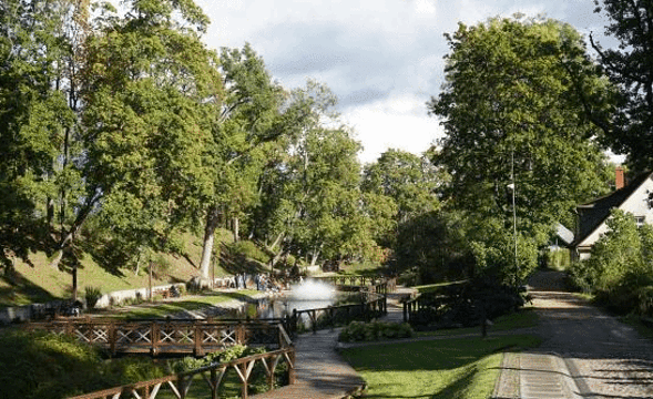 Kuldiga Town Garden & Sculpture Park旅游景点图片