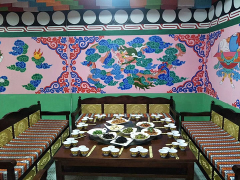 黄哈达藏家宴旅游景点图片